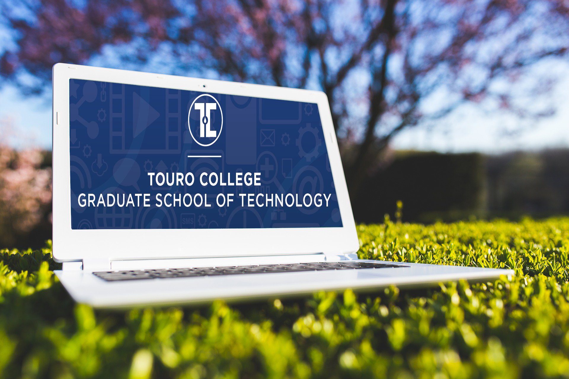 Featured Image for Touro Summer Design Lab Helps Students Take Their Skills to the Next Level